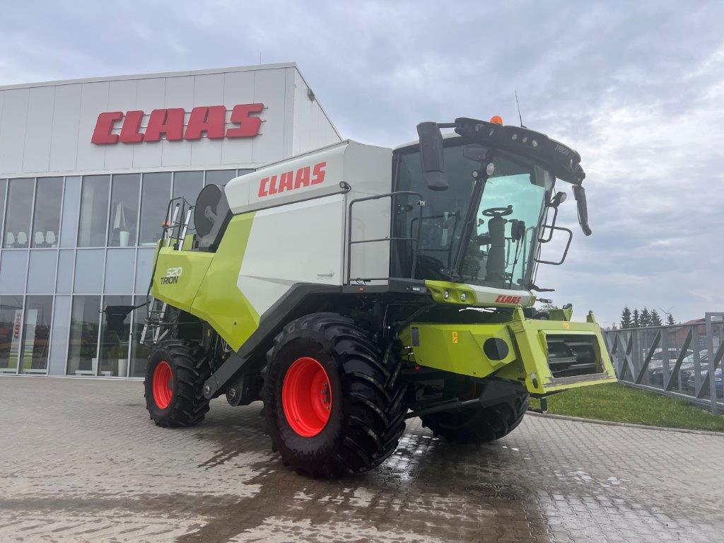 CLAAS Trion 520 + V500