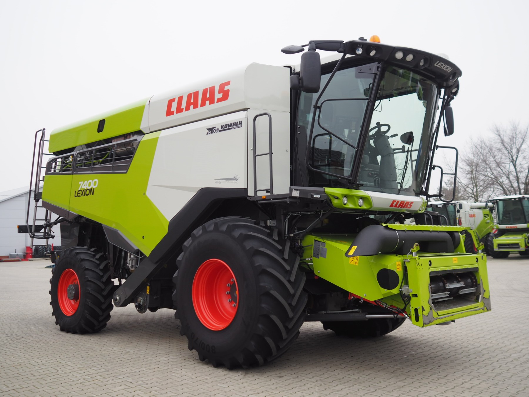 CLAAS Lexion 7400 4WD GPS + V770