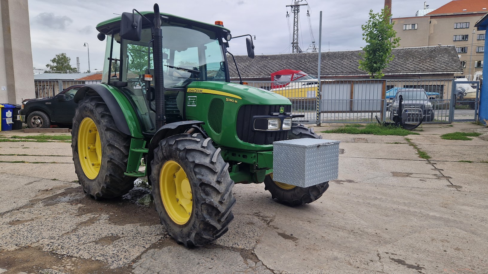 John Deere 5080 M