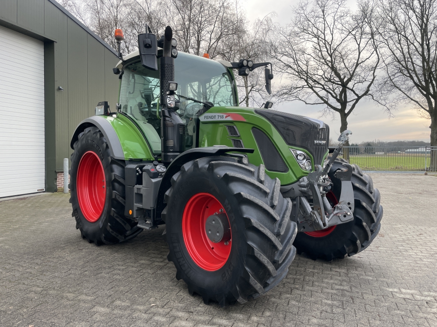 Fendt 718 Vario S4 Power Plus