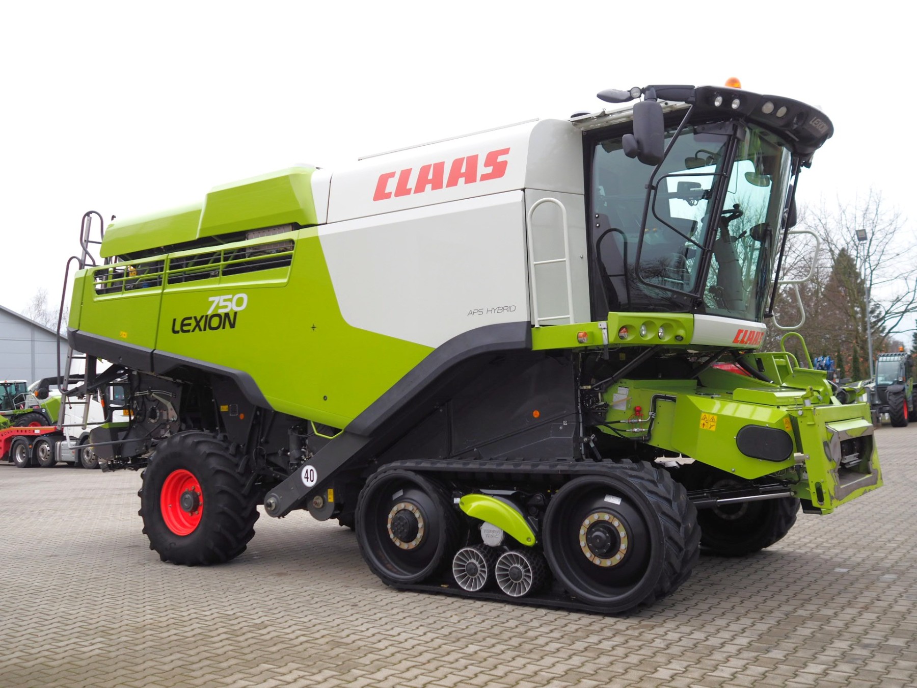 CLAAS Lexion 750TT + V930